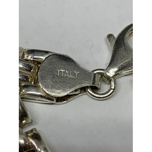 511 - A MARKED 925 ITALIAN SILVER BRACELET WITH A PRESENTATION BOX