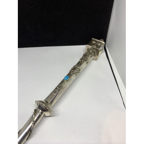 513 - A RUSSIAN SILVER YAD TORAH POINTER