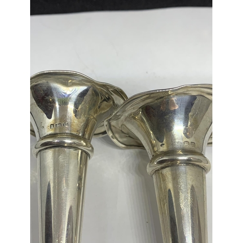 514 - A PAIR OF BIRMINGHAM SILVER 1911 BUD VASES WITH WEIGHTED BASES GROSS WEIGHT 150G