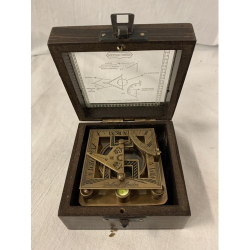 89A - A BOXED SUNDIAL COMPASS