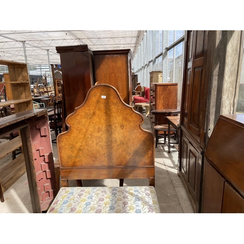 2073 - AN EARLY 20th CENTURY WALNUT AND CROSS BANDED BEDROOM SUITE COMPRISING OF: KNEE-HOLE DRESSING TABLE ... 