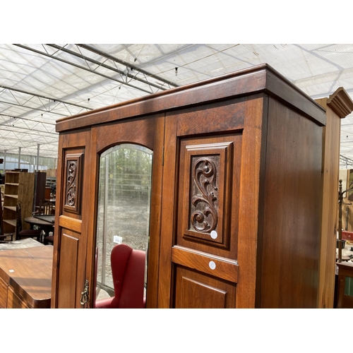 2080 - A VICTORIAN MAHOGANY MIRROR-DOOR WARDROBE WITH SINGLE DRAWER TO THE BASE 39.5