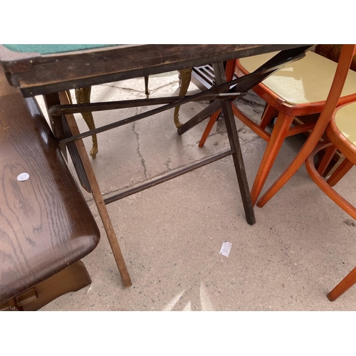 2191 - A PAIR OF 20TH CENTURY KITCHEN CHAIRS AND A FOLDING CARD TABLE