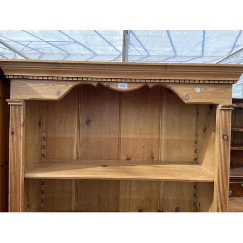 2242 - AN OPEN PINE BOOKCASE WITH DENTIL CORNICE, 39