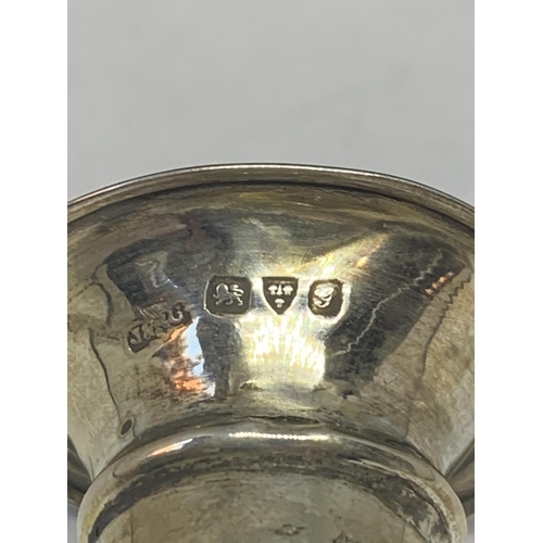 549 - A HALLMARKED CHESTER BUD VASE