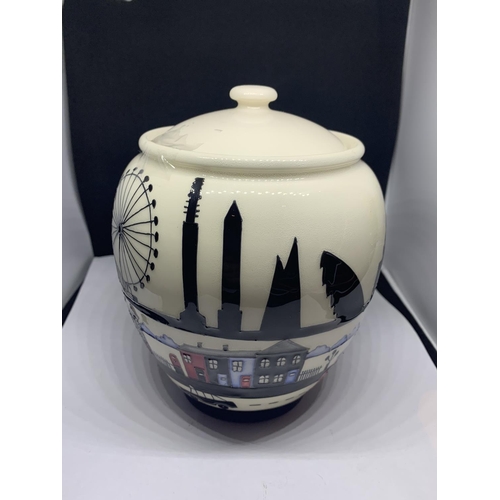 780 - A MOORCROFT LONDINIUM LIDDED POT