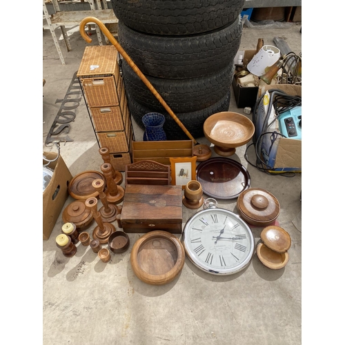 1666 - AN ASSORTMENT OF TREEN ITEMS TO INCLUDE A JEWELLERY BOX, CANDLE STICKS AND A WALKING STICK ETC