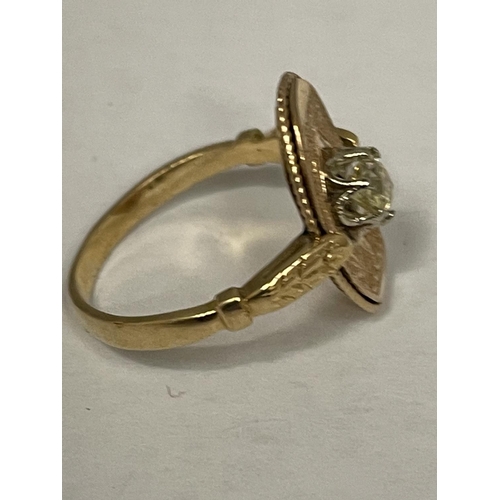 569 - A 1920'S 18 CARAT GOLD OVAL RING WITH A SINGLE DIAMOND SIZE P/Q