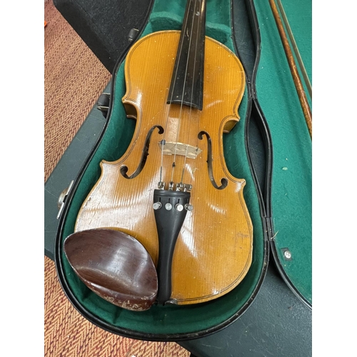 655 - A VIOLIN WITH CASE