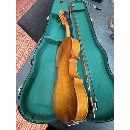 655 - A VIOLIN WITH CASE