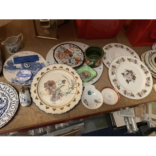 363 - A VERY LARGE QUANTITY OF CERAMIC ITEMS TO INCLUDE A TABLE LIGHTER IN THE FORM OF A DELFT STYLE CLOG,... 