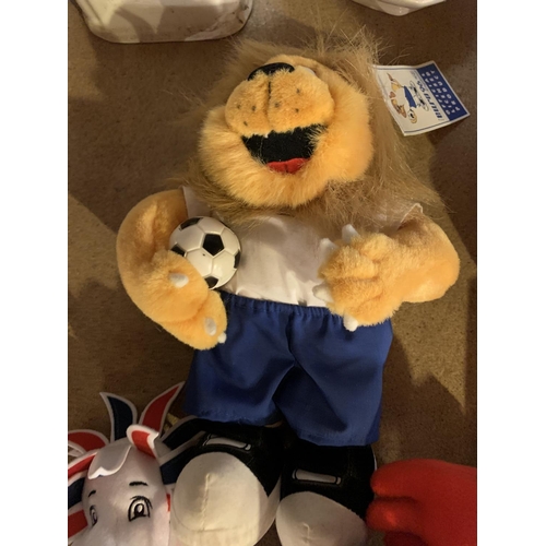 413 - THREE COLLECTABLE SOFT TOY SPORTING MASCOTS TO INCLUDE EURO 96, FRANCE 98 AND OLYMPIC GAMES TEAM GB ... 