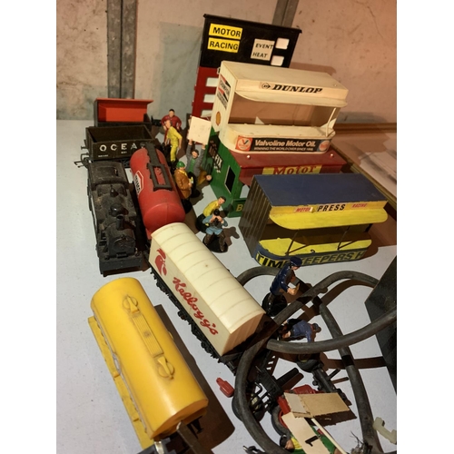 439 - AN ASSORTMENT OF VINTAGE MODEL RAILWAY TO INCLUDE TRACK, BUILDINGS, CARRIAGES, A TRIANG POWER CONTRO... 