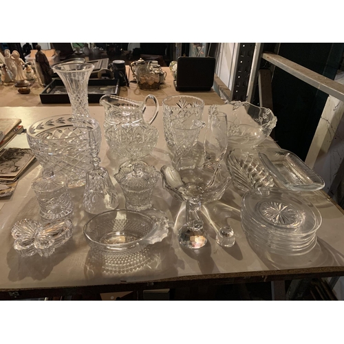 452 - A LARGE COLLECTION OF CUT GLASS TO ALSO INCLUDE DRESSING TABLES ITEMS ETC