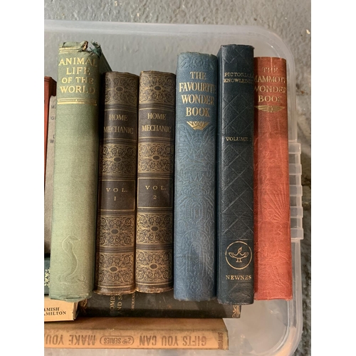 465 - AN ASSORTMENT OF VINTAGE BOOKS TO INCLUDE 'THE PICKWICK PAPERS BY DICKENS'