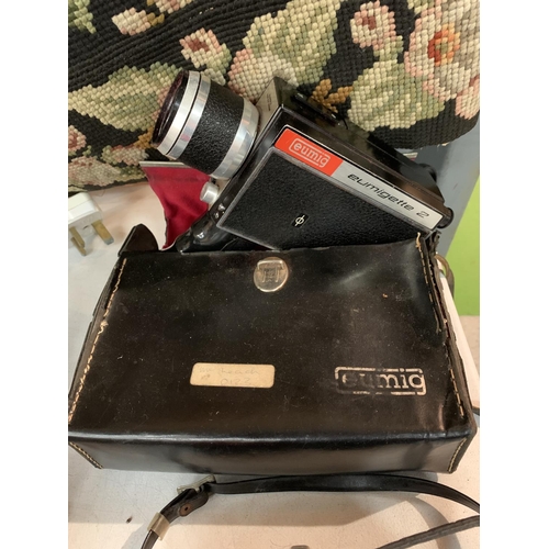 466 - A VINTAGE EUMIGETTE 2 CINE CAMERA WITH CASE AND A KODAK OPTICAL ZOOM DIGITAL CAMERA AND A KALIGAR LE... 