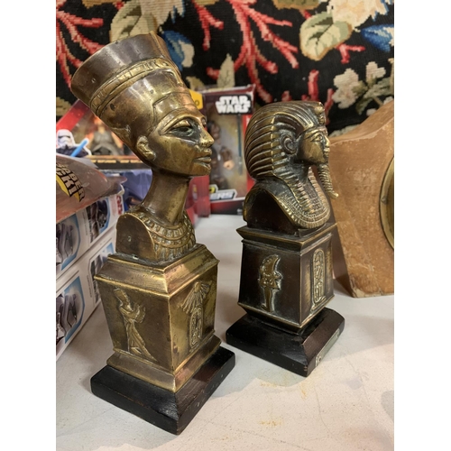 474 - A PAIR OF BRASS PHAROAH FIGURINES - TUTANKHAMUN AND NEFERTITI H:20CM