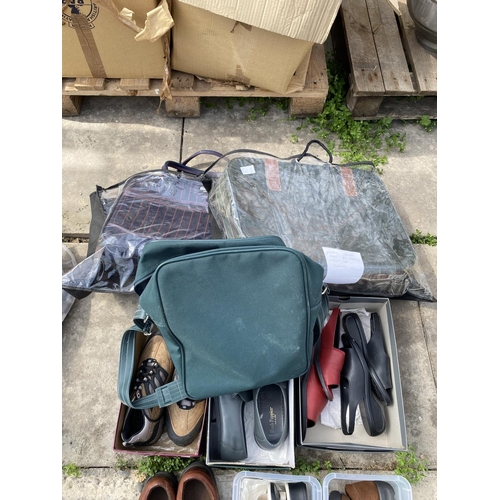 1712 - AN ASSORTMENT OF BAGS AND SHOES