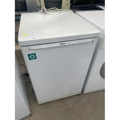 1878 - A WHITE BOSCH UNDER COUNTER FRIDGE BELIEVED IN WORKING ORDER BUT NO WARRANTY