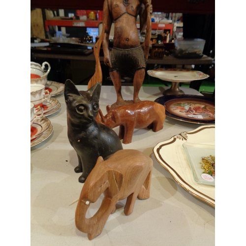 802 - FIVE TREEN FIGURES, THREE DECORATIVE PLATES AND A SILVER JUBILEE GLASS TRINKET DISH