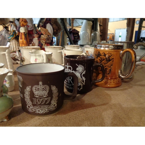 842 - A QUANTITY OF COMMEMORATIVE CUPS TO INCLUDE TWO TANKARDS