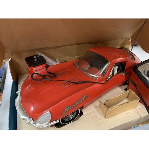 260 - A VINTAGE TOPPER TOYS JOHNNY SPEED E-TYPE JAGUAR MODEL CAR TO INCLUDE THE ORIGINAL DRIVER AND BOX AN... 