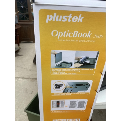 1943 - A PLUSTEK OPTIC BOOK 3600