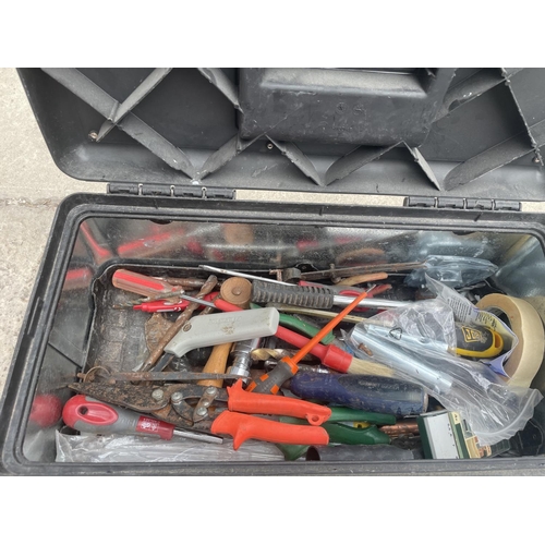 1786 - A TOOL BOX CONTAINING VARIOUS TOOLS - SPANNERS, SCREWDRIVERS ETC