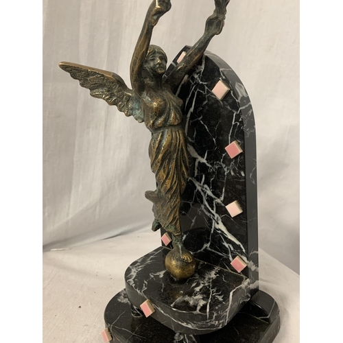 225 - A BRASS ANGEL FIGURINE ON A DECORATIVE MARBLE BASE H:37CM