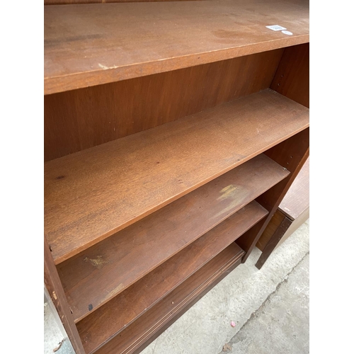 2039 - A RETRO MID 20TH CNETURY FIVE TIER OPEN BOOKCASE, 36