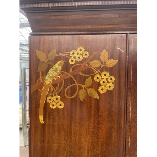 2515 - AN EDWARDIAN MAHOGANY MIRROR-DOOR WARDROBE INLAID WITH EXOTIC BIRDS AND FAUNA W:57