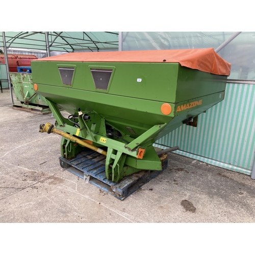 134 - AN AMAZONE ZA-1000 FERTILISER SPREADER  + VAT