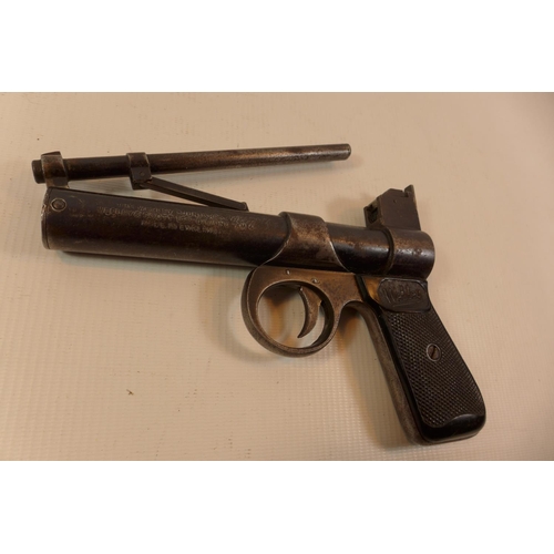 318 - A WEBLEY 177  CALIBRE JUNIOR AIR PISTOL, WITH 15.5CM BARREL. SERIAL NUMBER 644