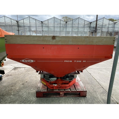 132 - KUHN 732 FERTILISER SPINNER +VAT