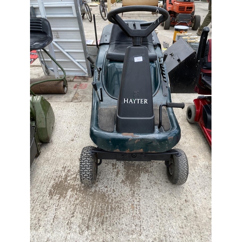 105 - HAYTER HERITAGE M10/30 RIDE ON LAWN MOWER NO VAT