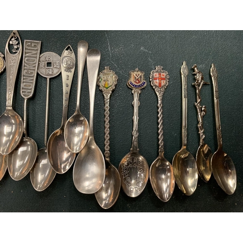 54 - EIGHTEEN VARIOUS TEA SPOONS, SOME SILVER AND A PEN KNIFE WITH A VINTAGE TIN