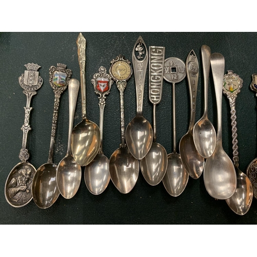 54 - EIGHTEEN VARIOUS TEA SPOONS, SOME SILVER AND A PEN KNIFE WITH A VINTAGE TIN