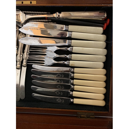 7 - A MAHOGANY BOX WITH BRASS INLAY CONTAINING VARIOUS ITEMS OF FLATWARE