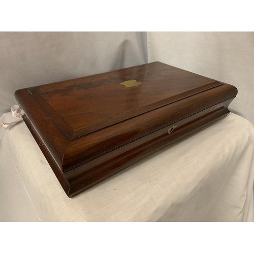 7 - A MAHOGANY BOX WITH BRASS INLAY CONTAINING VARIOUS ITEMS OF FLATWARE