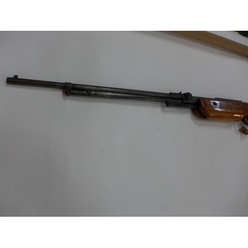 545 - A RELUM TORNADO .22 CALIBRE AIR RIFLE, 47.5CM BARREL, SERIAL NUMBER 26100