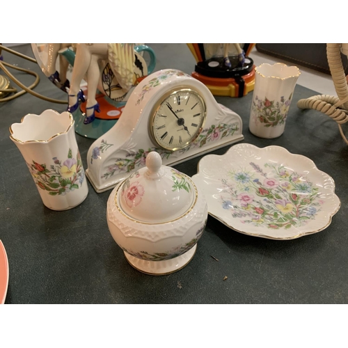 155 - A COLLECTION OF AYNSLEY 'WILD TUDOR' DESIGN TO INCLUDE A MANTLE CLOCK, TWO SMALL VASES AND A TRINKET... 