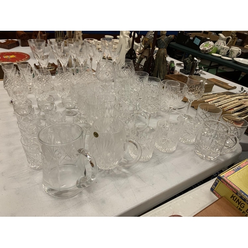 191 - A LARGE SELECTION OF CUT CRYSTAL GLASSWARE TO INCLUDE EDINBURGH CRYSTAL AND STUART CRYSTAL