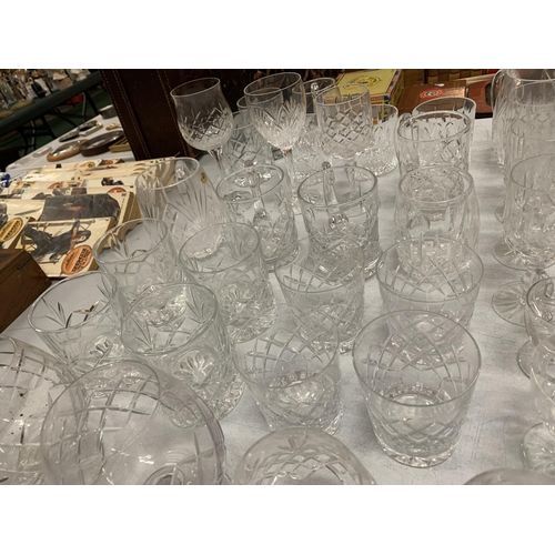 191 - A LARGE SELECTION OF CUT CRYSTAL GLASSWARE TO INCLUDE EDINBURGH CRYSTAL AND STUART CRYSTAL