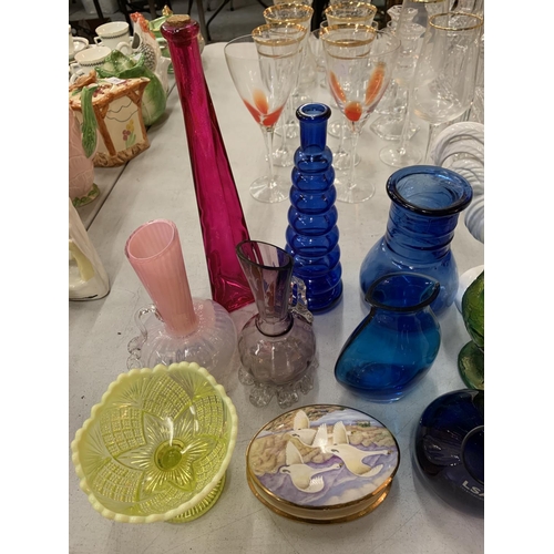 229 - MIXED COLOURED GLASSWARE TO INCLUDE VASES, SWEET BOWL, LIDDED TRINKET DISH ETC.