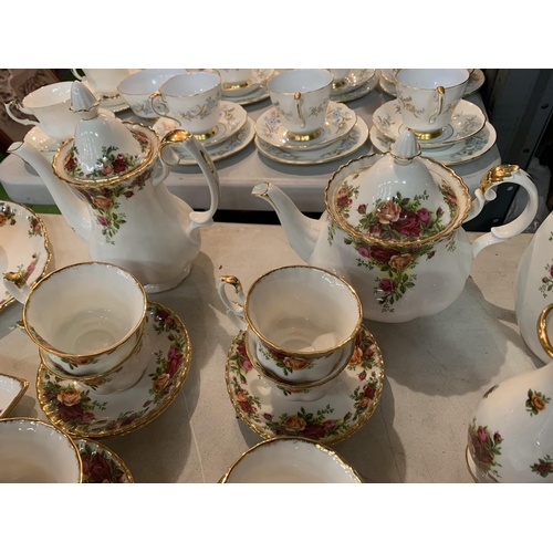 266 - A LARGE COLLECTION OF ROYAL ALBERT 'OLD COUNTRY ROSES' AFTERNOON TEA AND TABLEWARES. TO INCLUDE TWO ... 