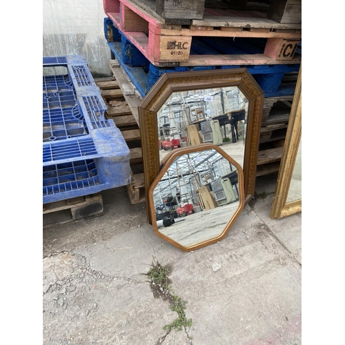 2485 - A GILT FRAMED MIRROR AND TWO OTHERS