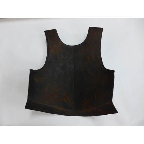 500 - A COPY OF A 17TH CENTURY BREASTPLATE