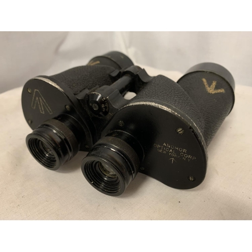 599 - A PAIR OF WW2 7X50 'ANCHOR' BINOCULARS NEW YORK