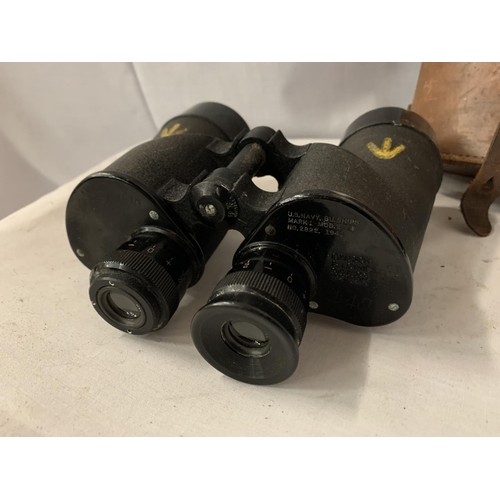 599A - A PAIR OF WW2 7X50 'BAUSCH+LOMB' BINOCULARS IN A LEATHER CASE 1941 DATED