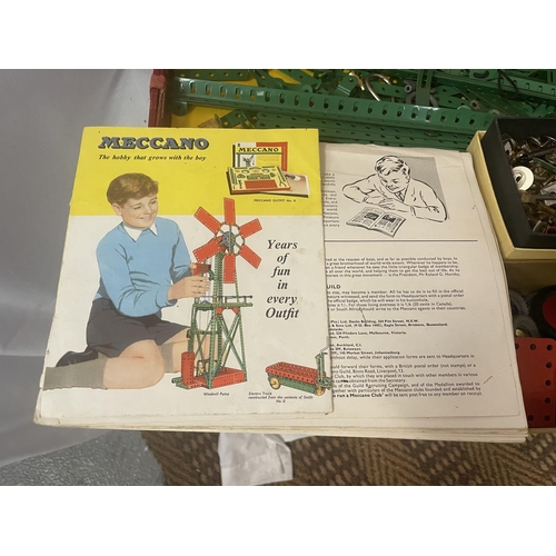 309 - A BOXED VINTAGE MECANNO SET AND A BOX CONTAINING NUMEROUS MECANNO PARTS